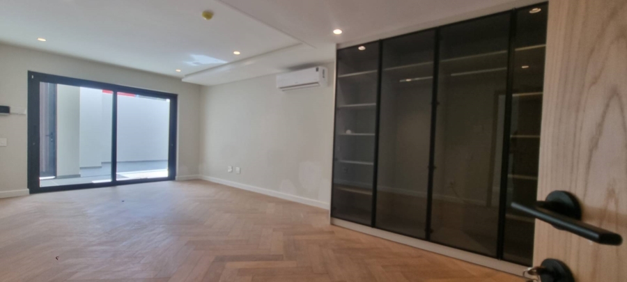 4 Bedroom Property for Sale in Camps Bay Western Cape